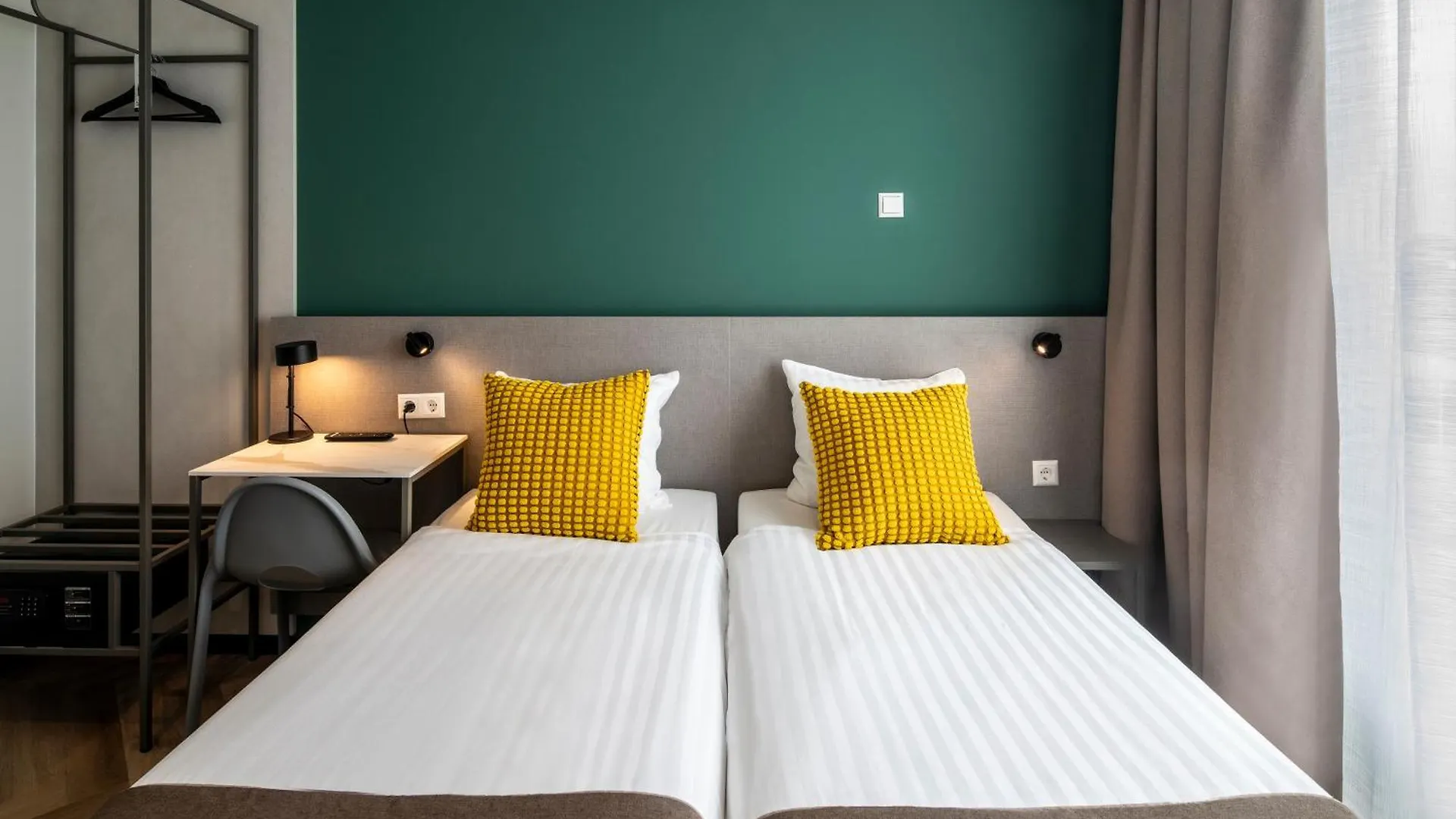 Hotel Fogo Amsterdam 3*,  Nederland